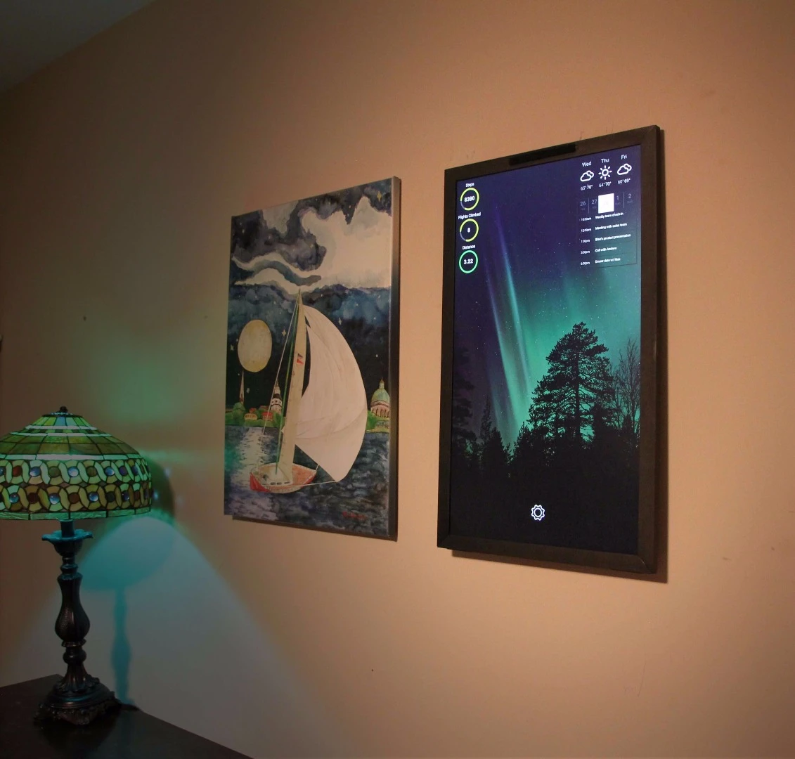 The Daptly Display is designed to be inobtrusive