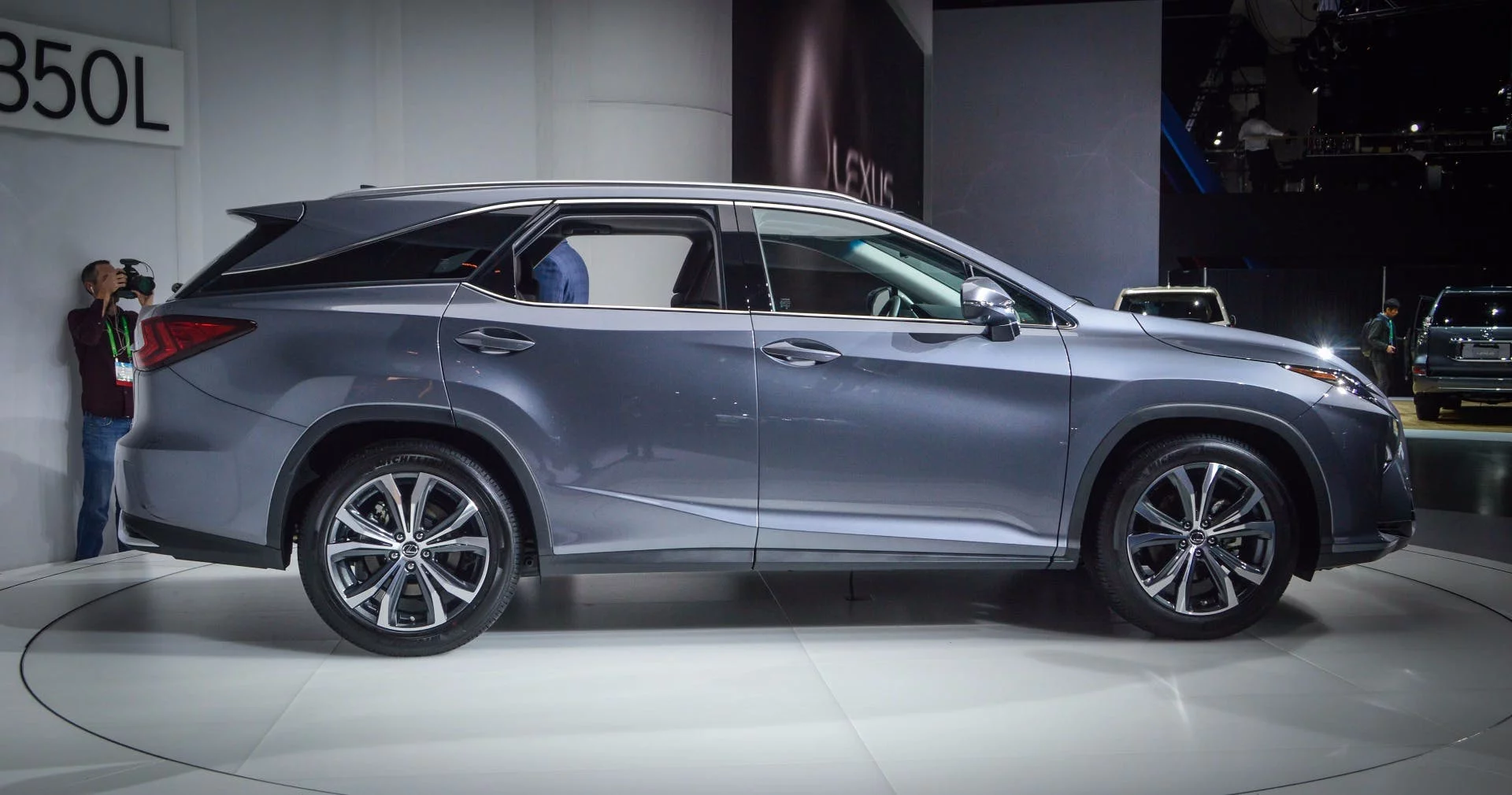 The Lexus RX 350L makes its debut