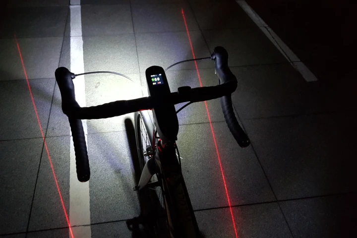 The Speednite in hazard-light mode, with both turn indicators and headlight flashing