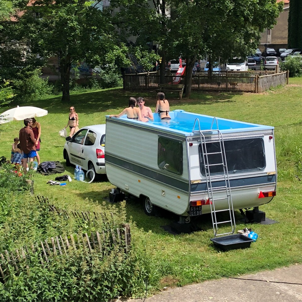 The swimming pool caravan