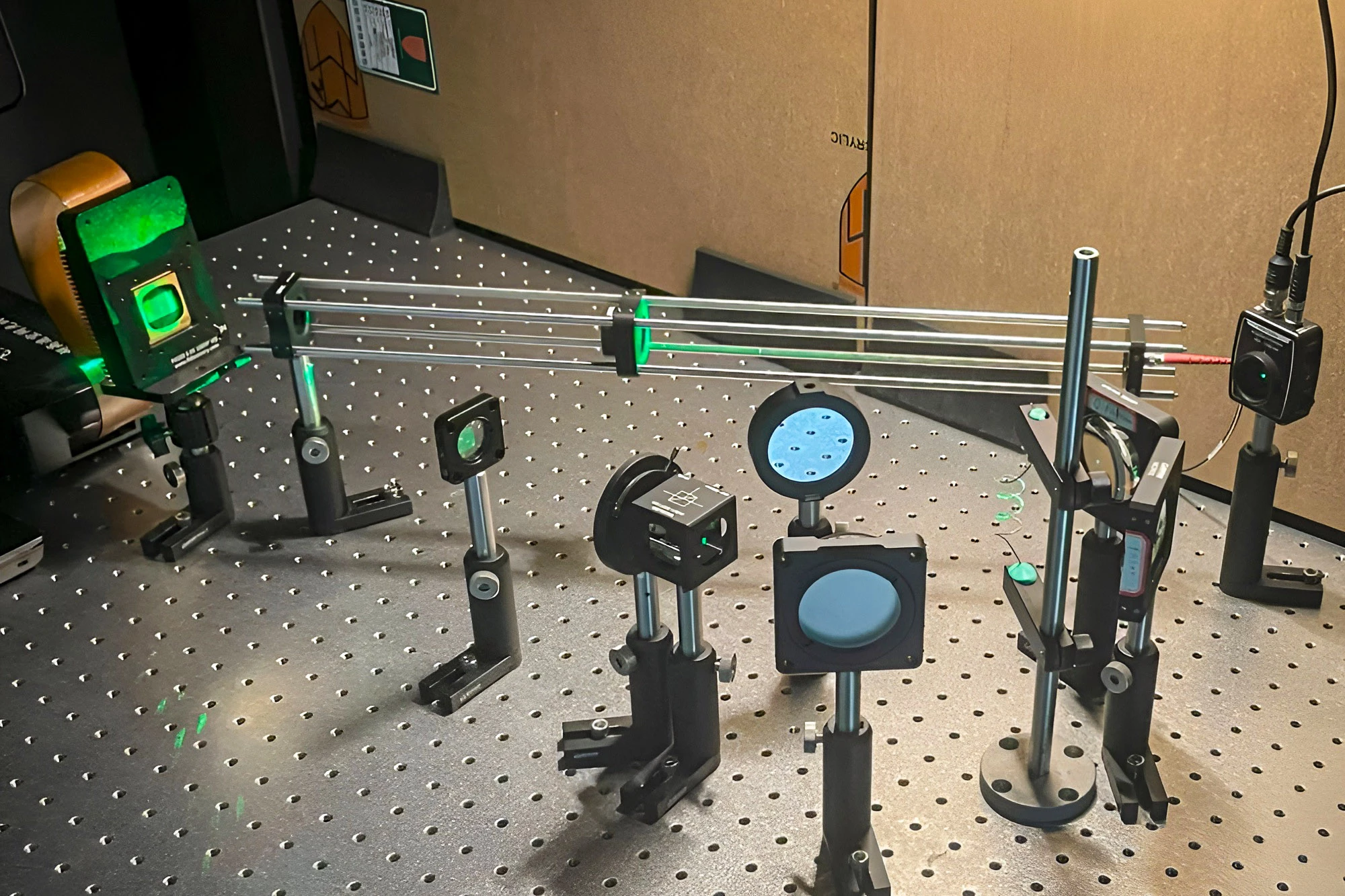 Experimental testbed for the single-pixel 3D tracking method