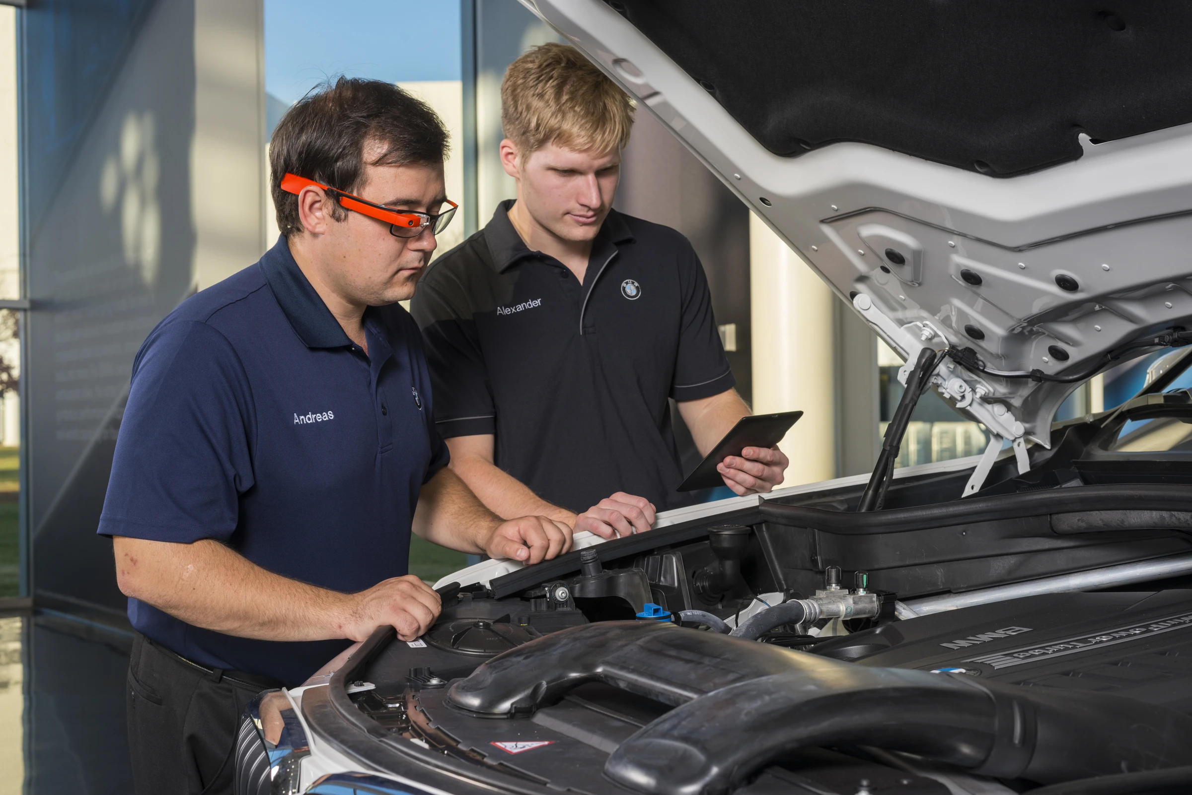Google Glass lets BMW communicate between quality testers and design engineers
