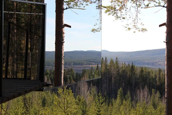 The Mirrorcube reflecting its surroundings