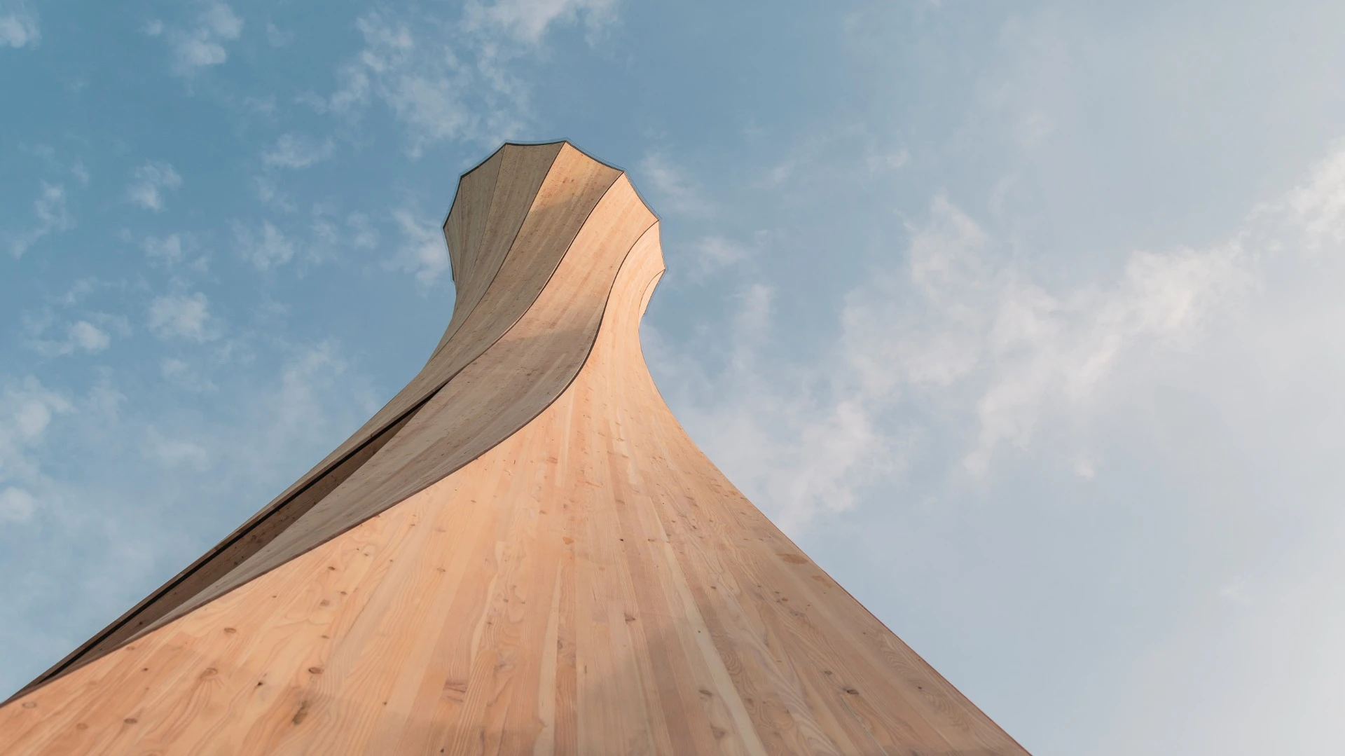 The Urbach Tower is finished with a protective facade of larch wood to prevent further warping