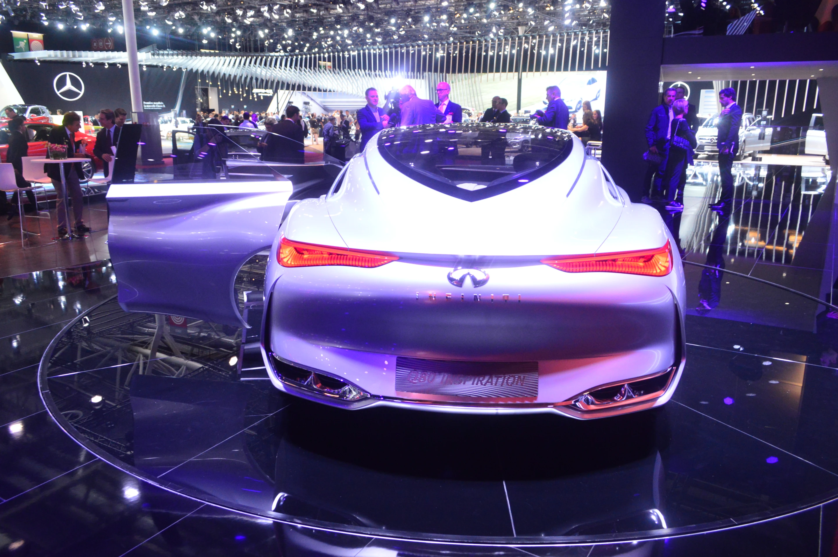 The glass roof ends in a central point (Photo: C.C. Weiss/Gizmag)