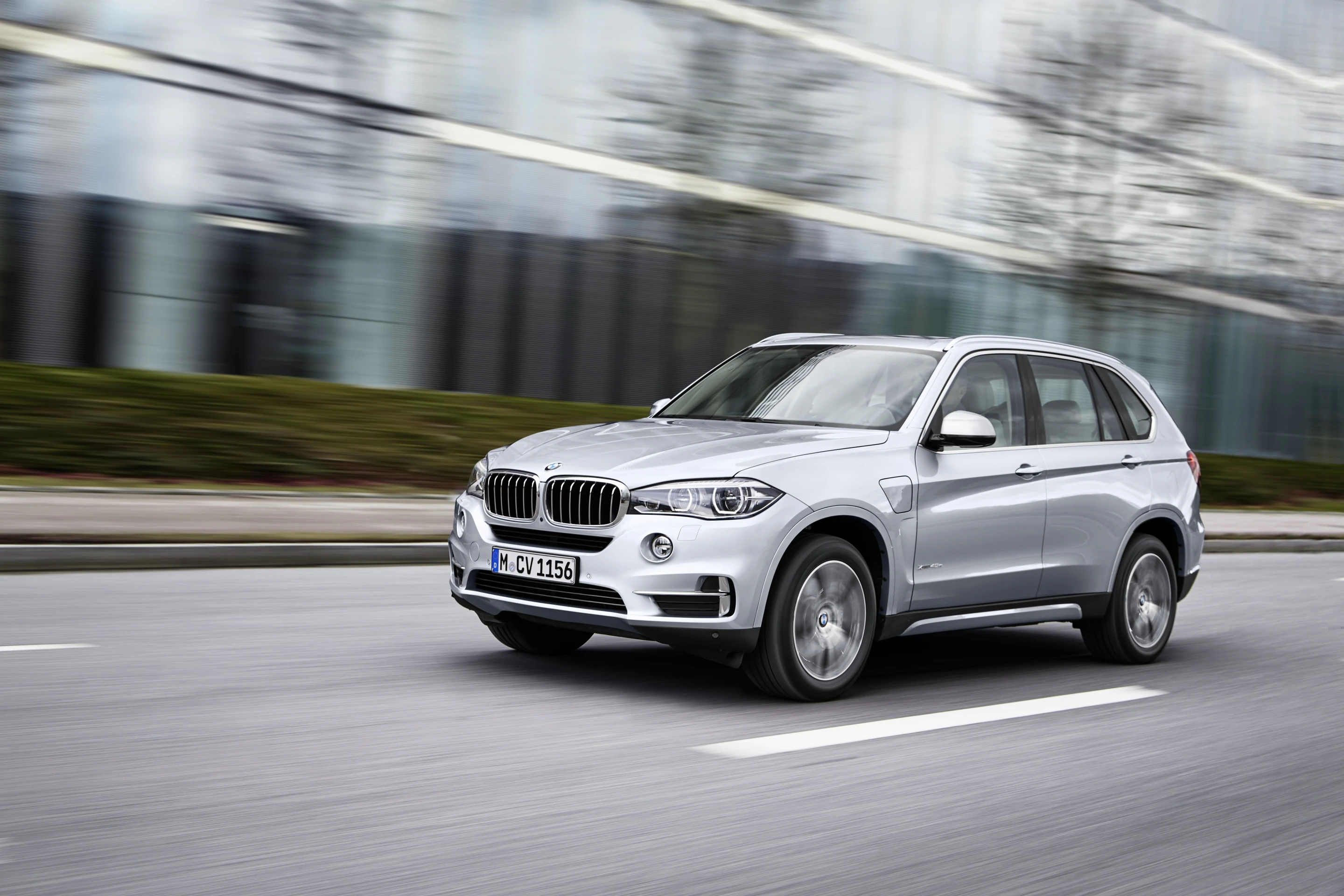 In motion, it's hard to tell it's a hybrid