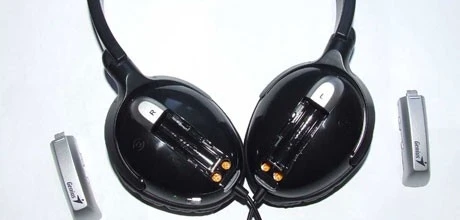 A closer view of the GHP-04NC headphones