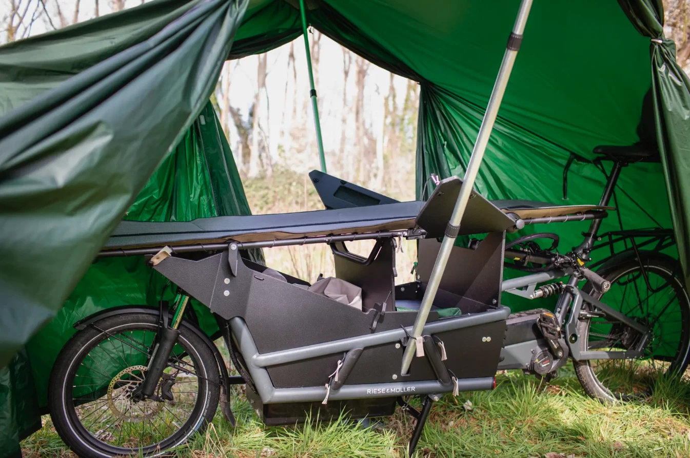 A closer look at the Spacecamper Bike tent interior