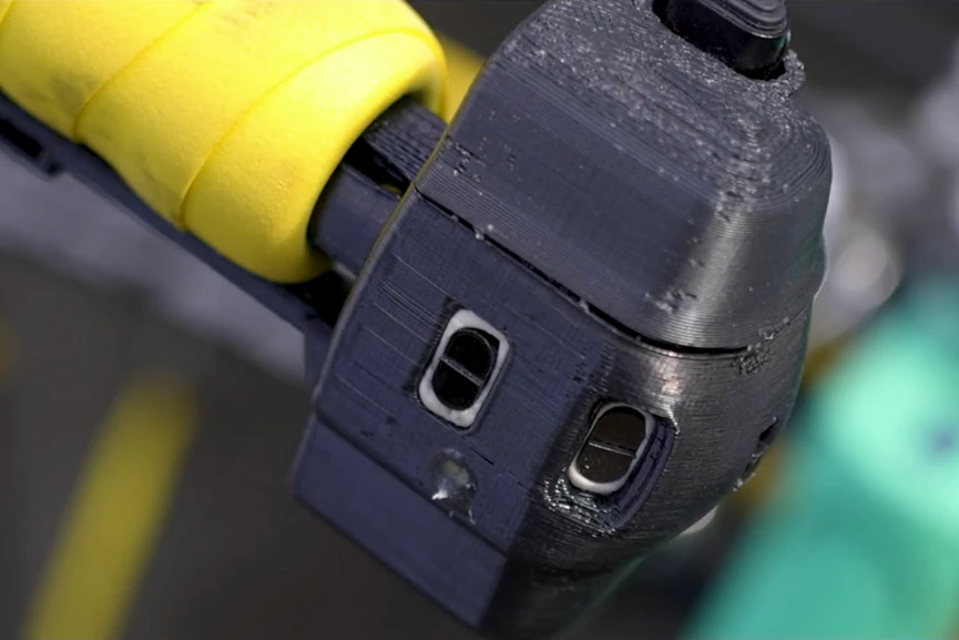 The current version of the device has a runtime of approximately 12 hours per battery-charge