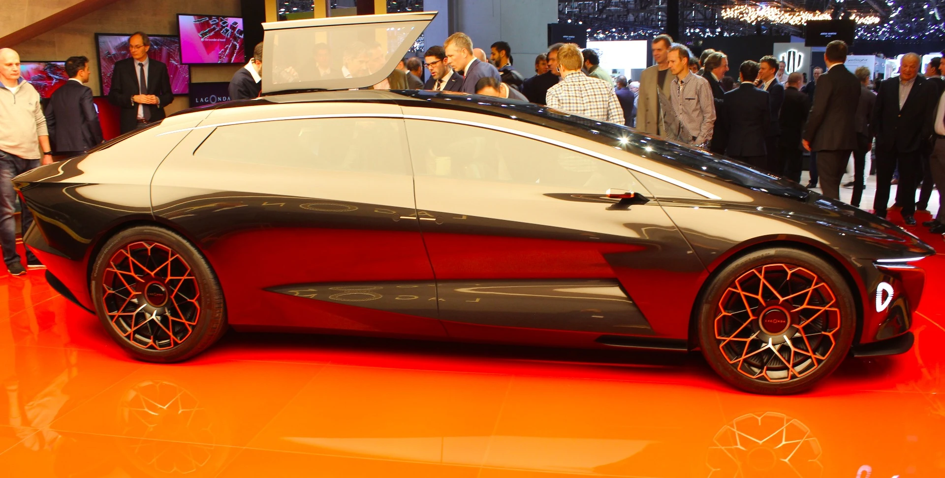 Aston Martin explores a Level 4 all-electric concept within its new Lagonda brand