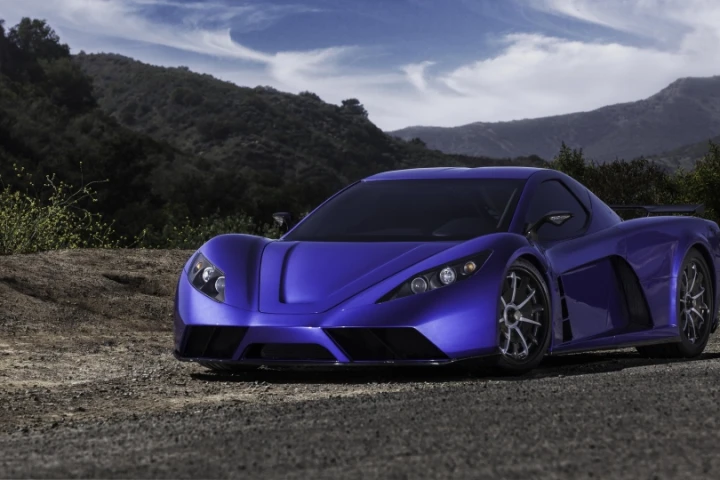 The Motion uses an AWD combination of gas engine and electric motors