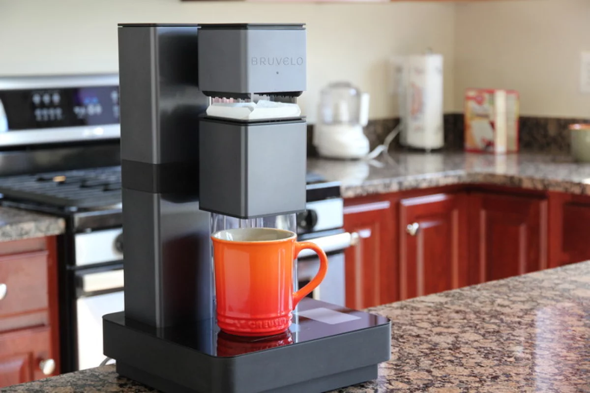 The Bruvelo smart coffee maker is designed to make a better cup of morning goodness through different brewing profiles and high-end features