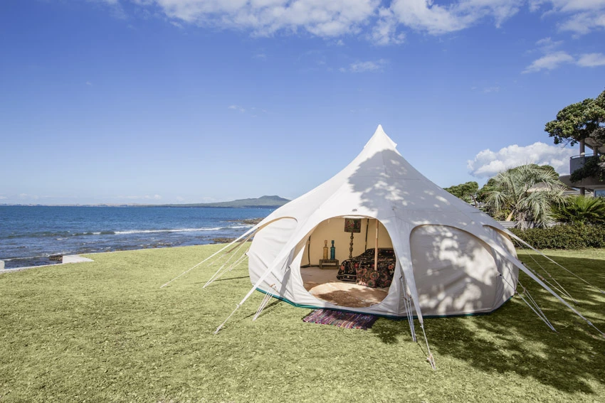 The Outback Deluxe is a 5 m (16.4 ft) luxury circular tent which is an upgrade from Lotus Belle's 4 m and 5 m predecessors