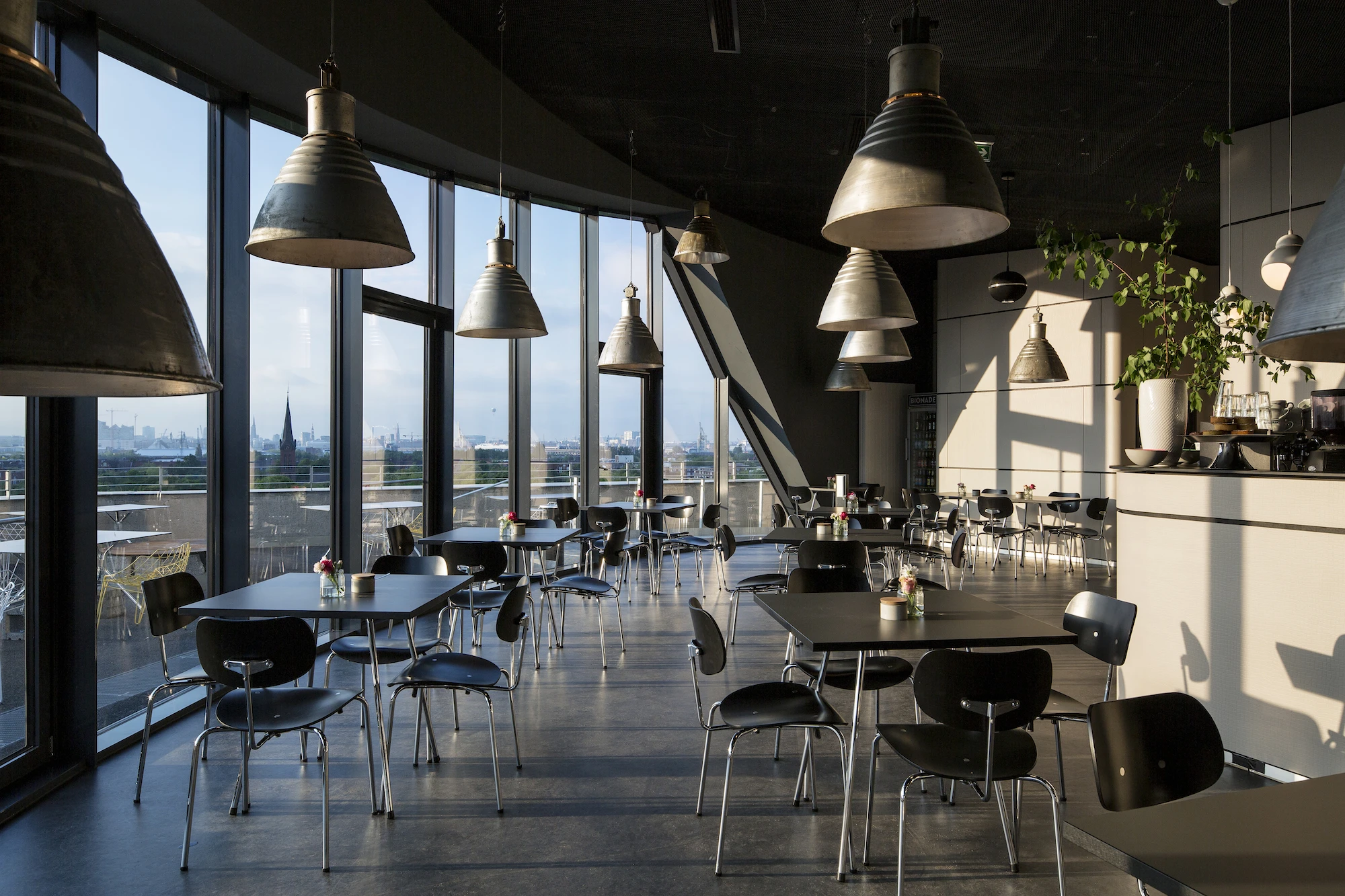 Energy Bunker also contains a war memorial, cafe and visitors center (Photo: IBA Hamburg GmbH / Bernadette Grimmenstein)