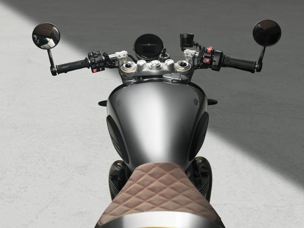 Cafe Racer Posture Triumph Speed Twin 1200 Cafe Racer unveiled