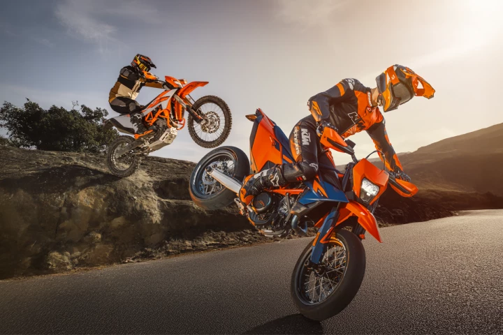 KTM's flagship supermoto 690 SMC R and the 690 Enduro R have undergone a significant update that includes a slew of modern features