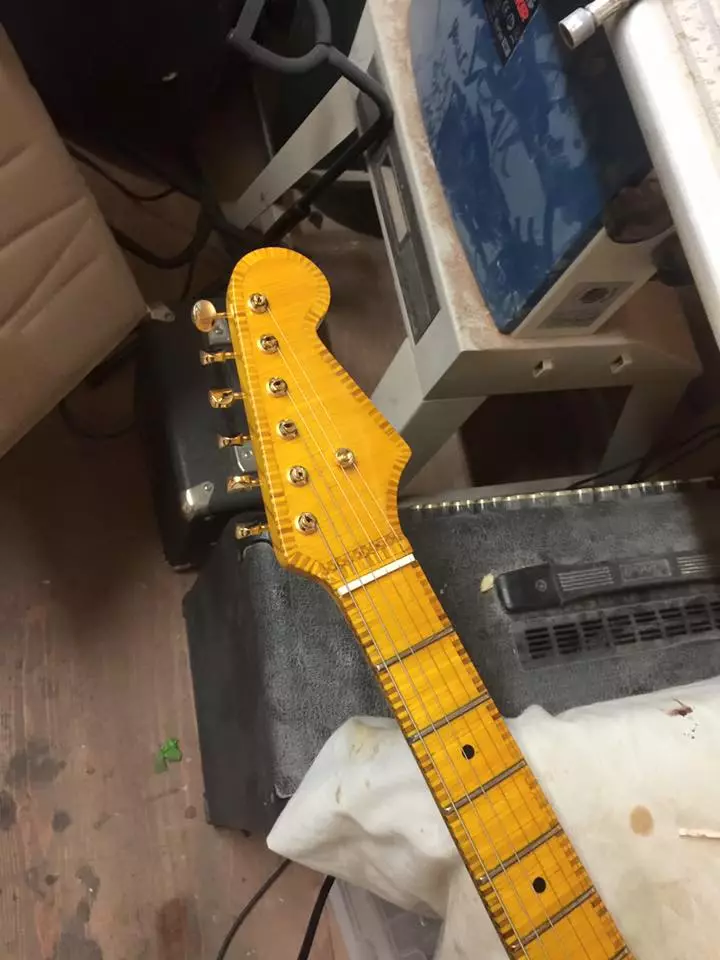 The matchstick neck has a truss rod running through it for strength