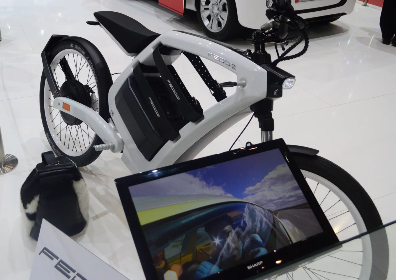 The FEDZZ's hollow center provides room for the battery and cargo