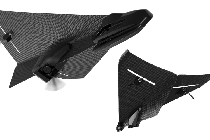 The Carbon Flyer tips the scales at 1.5 oz (42.5 g)