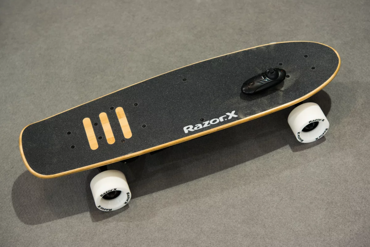 We try out the RazorX Cruiser Electric Skateboard