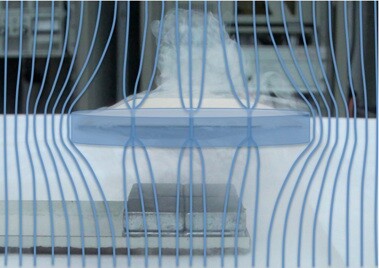 The magnetic field around the superconductor (Image: Tel Aviv University)