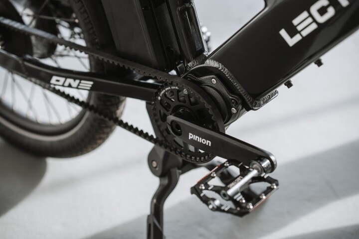 The Lectric One commuter ebike features a Pinion C1.6i gearbox with Smart-Shift technology and a Gates Carbon Belt Drive