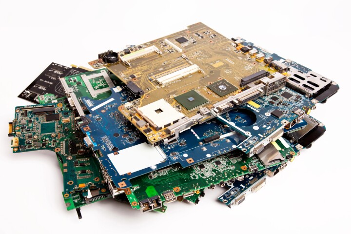 Using a food industry byproduct, researchers have extracted 22-karat gold from old motherboards