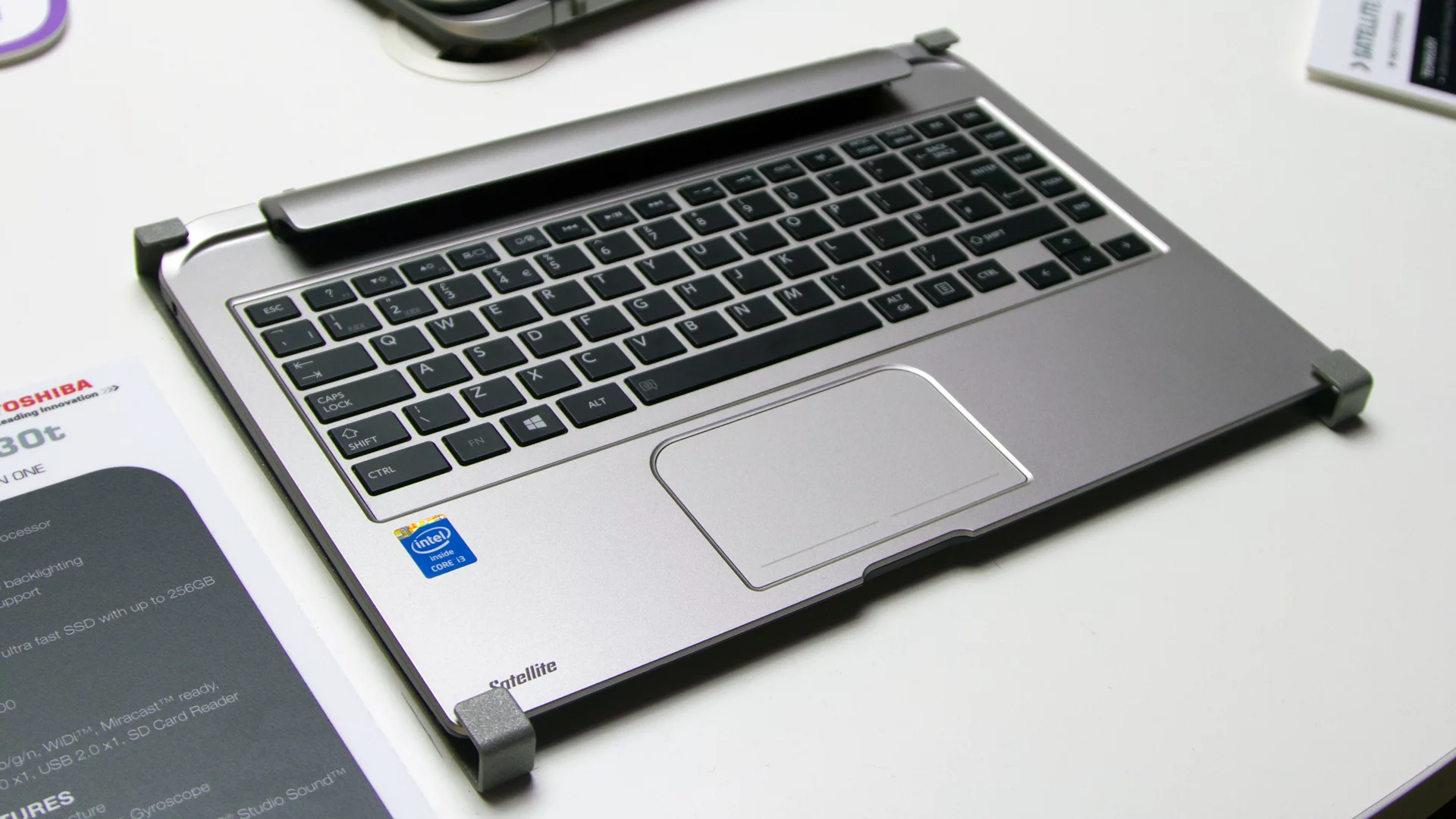 Toshiba plans to begin shipping the two laptops to store shelves in Europe in Q4 of this year