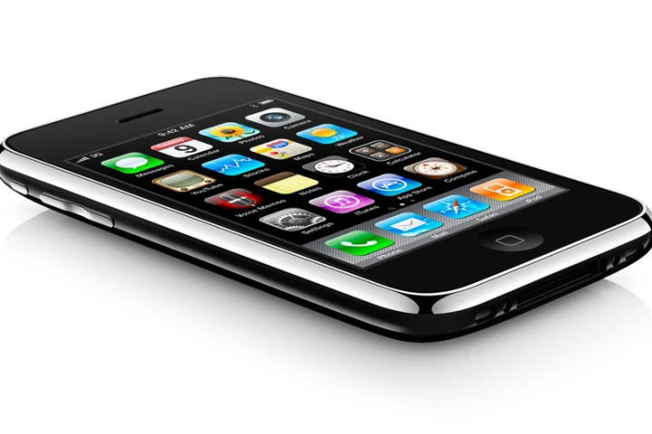 A new iPhone app lets you play basic games against a computer or other competitors in an effort to get you active.