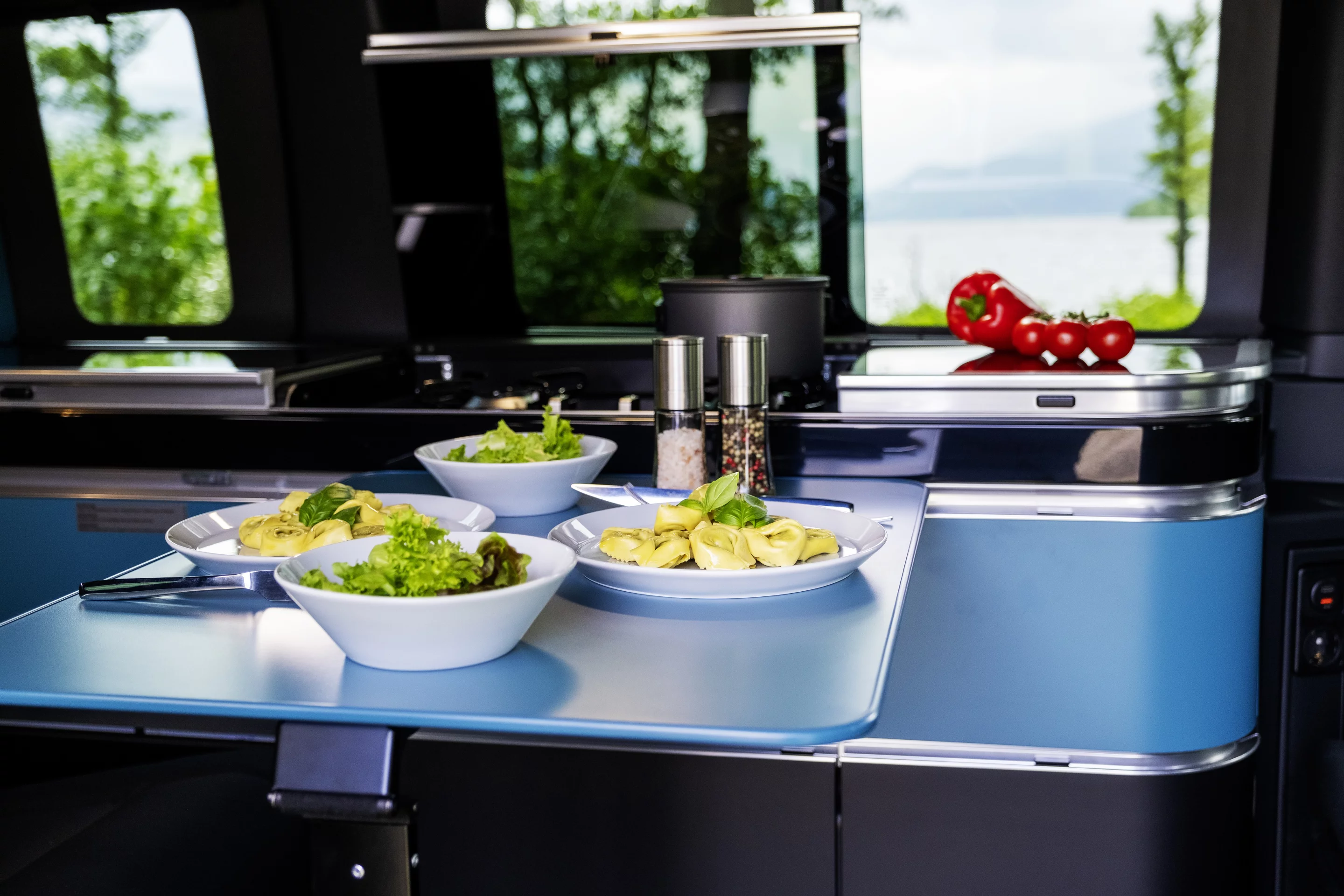 A colorful spin on the Marco Polo kitchen