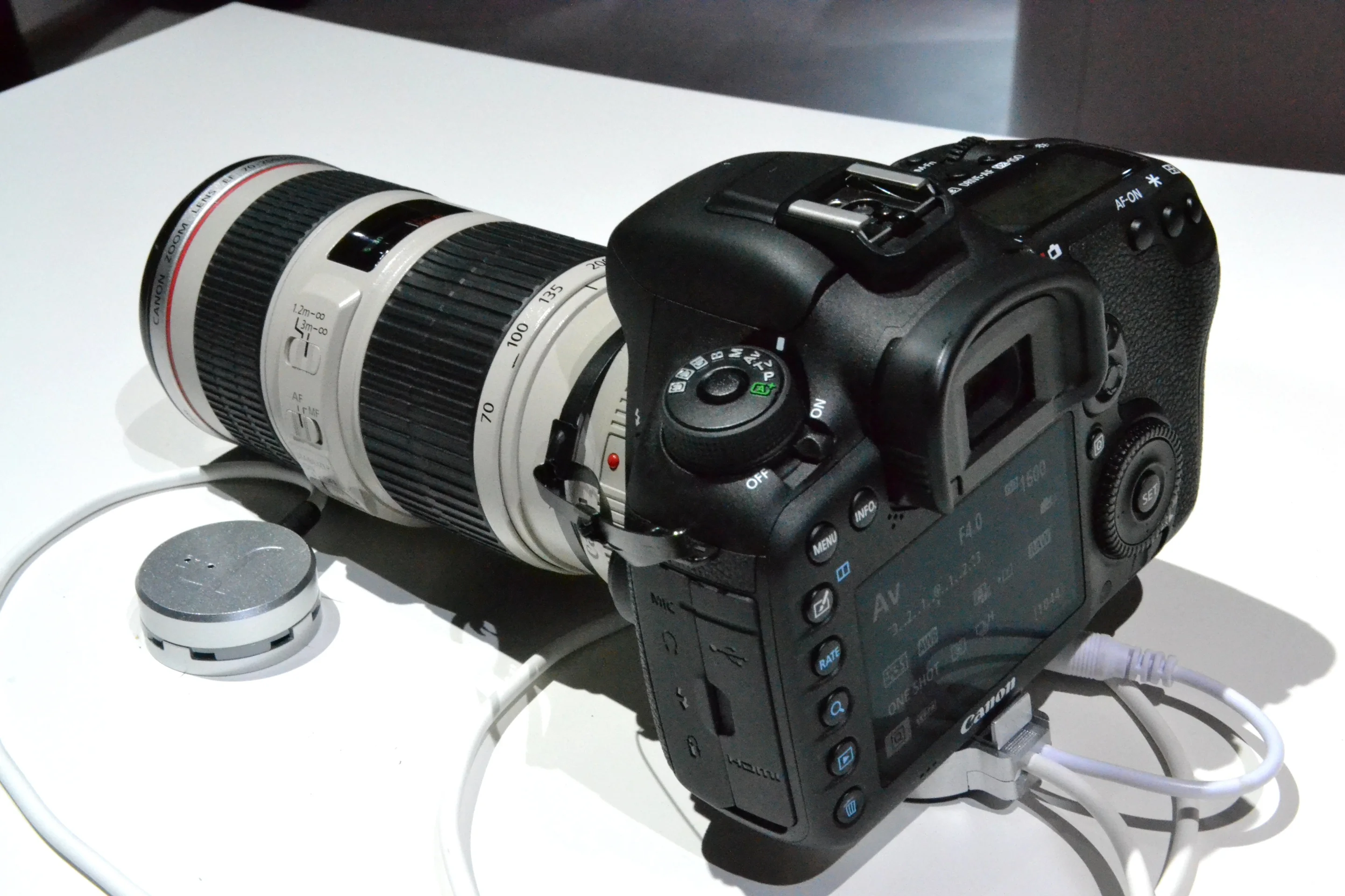 The Canon EOS 7D Mark II is capable of continuous shooting at 10 fps (Photo: Paul Ridden/Gizmag)