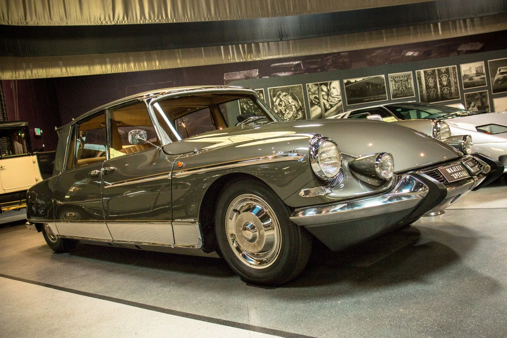 1965 Citroen DS19 Majesty: featured a higher and more angular roofline, with more space and headroom, particularly in the back seats.