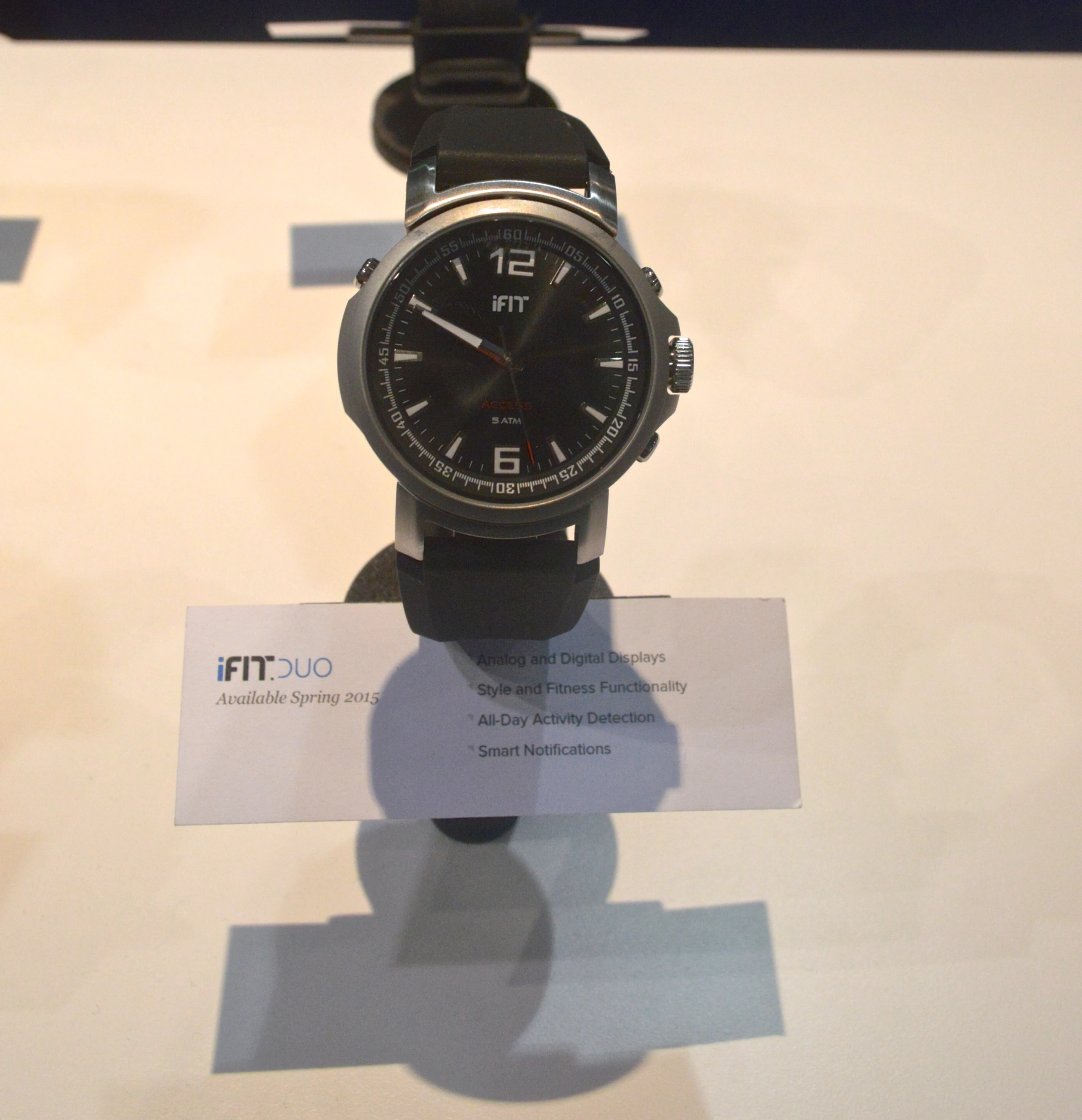No one ever has to know you're wearing your gym watch at work (Photo: C.C. Weiss/Gizmag)