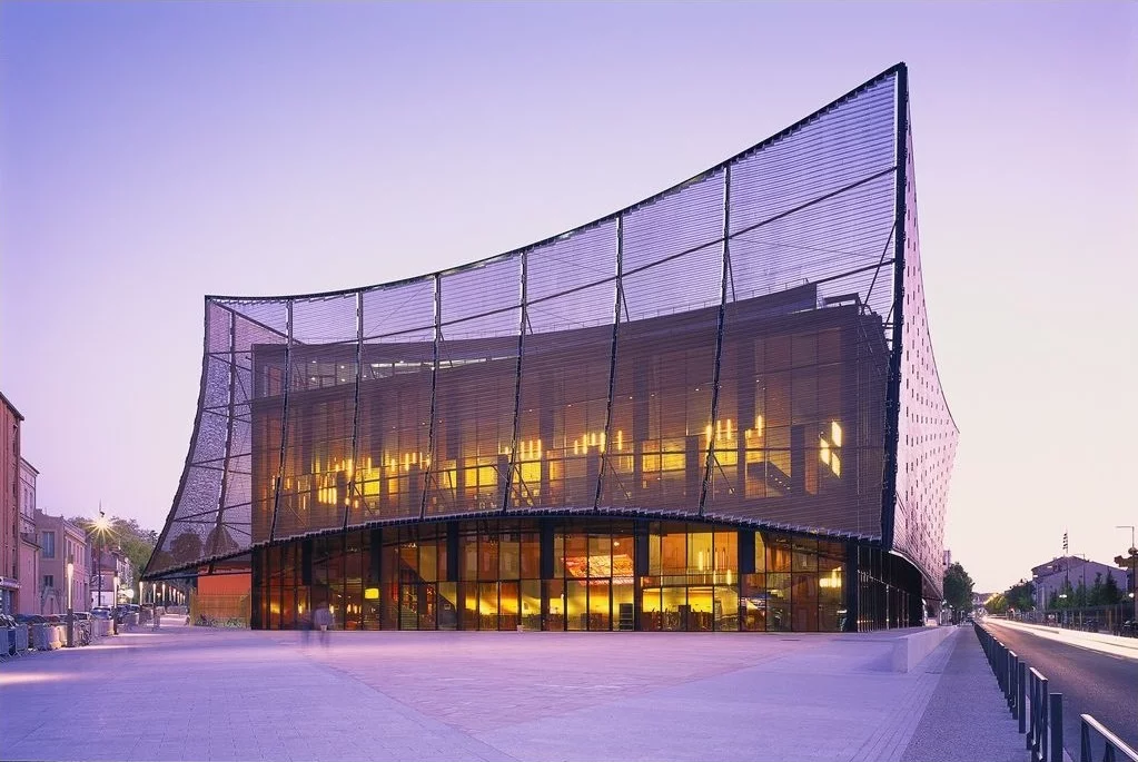 The mesh can be loosened in front of areas where the public gather, such as a bar for example (Photo: Georges Fessy / DPA / Adagp.)