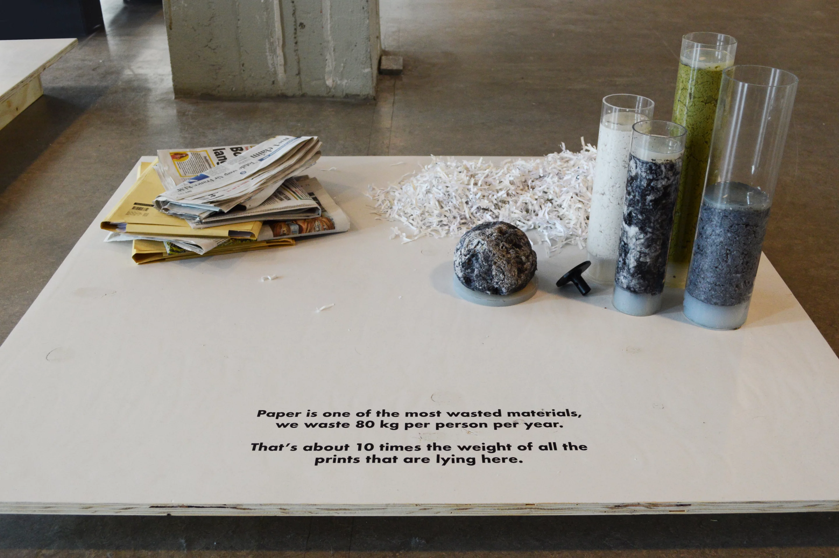 As its name suggests, the raw material for the Paper Pulp Printer is pulped paper and a natural binding agent