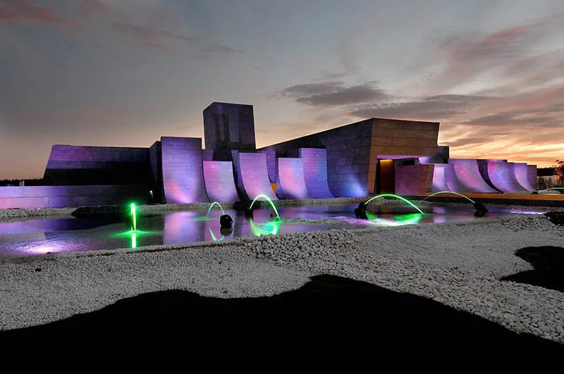 "1001 Nights" private dwelling by architects A-Cero