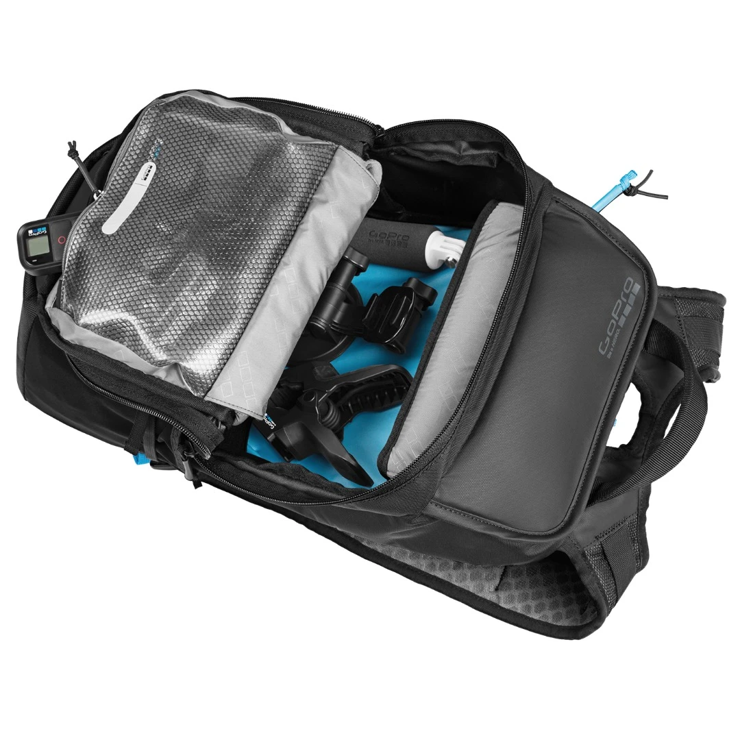 There's room for mounts in the backpack