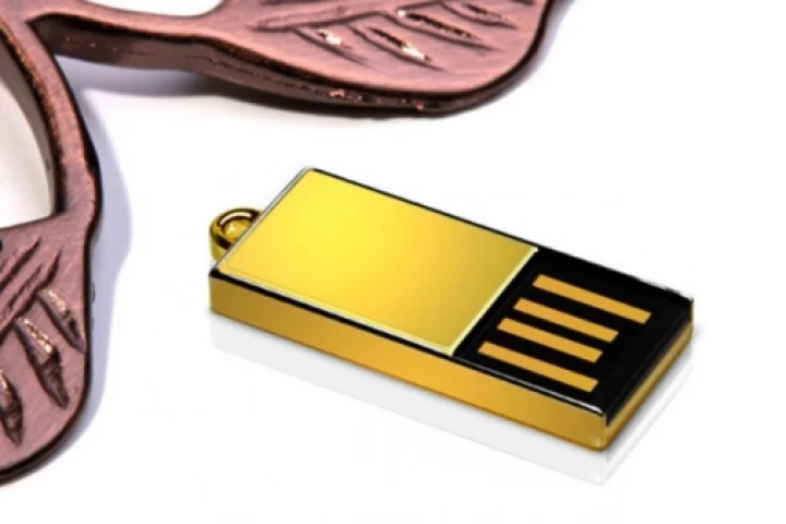 Super Talent's 18-carat gold USB drive