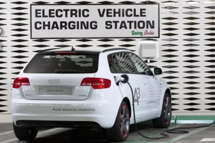 The battery-electric A3 is based on the gasoline-powered and clean diesel TDI Audi A3, that is currently sold to U.S.