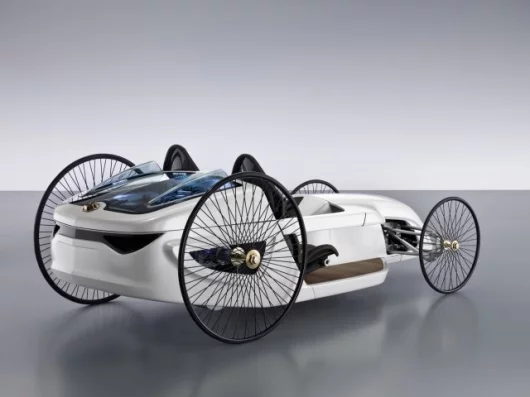 Mercedes Benz F-CELL Roadster rear quarter