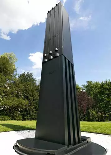 C SEED 201 outdoor LED television deploying