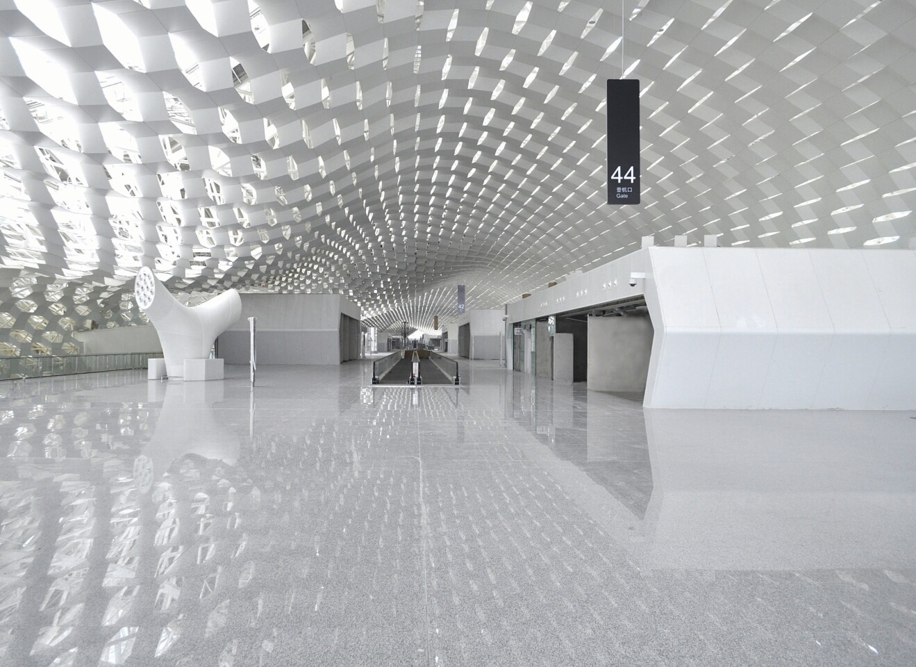 Shenzhen Bao'an International Airport Terminal 3, designed by Studio Fuksas (Photo: Studio Fuksas)
