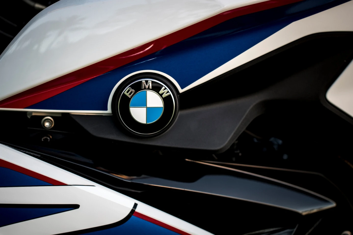 BMW G310R: the cheapest way to get your hands on that Roundel logo this side of the apparel store