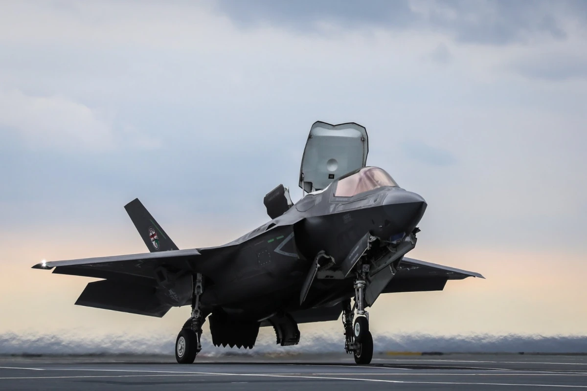 A Royal Navy F-35B Lightning II makes the world's first SRVL