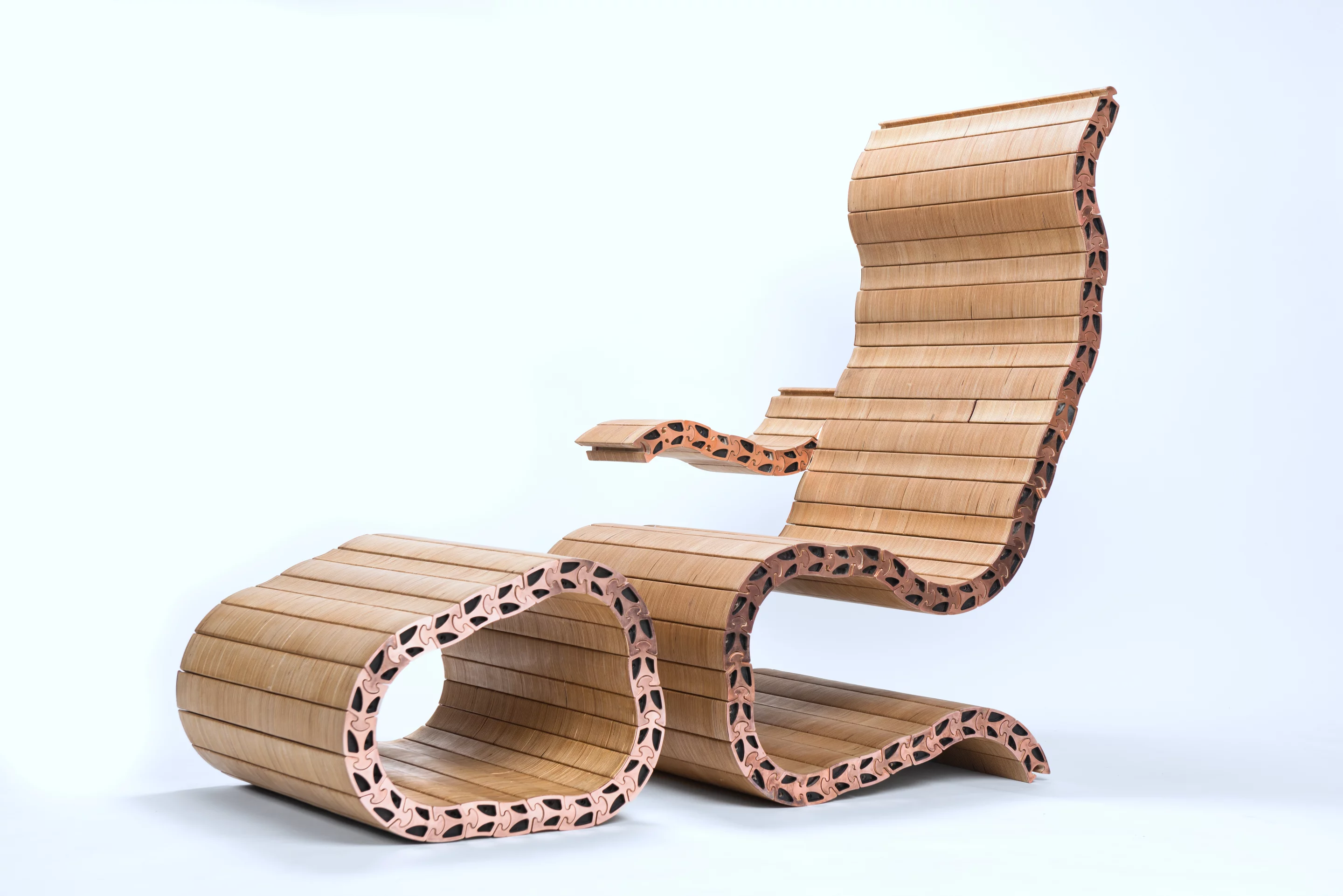 The chair is coated with a waterproof cover to make it suitable for outdoor use