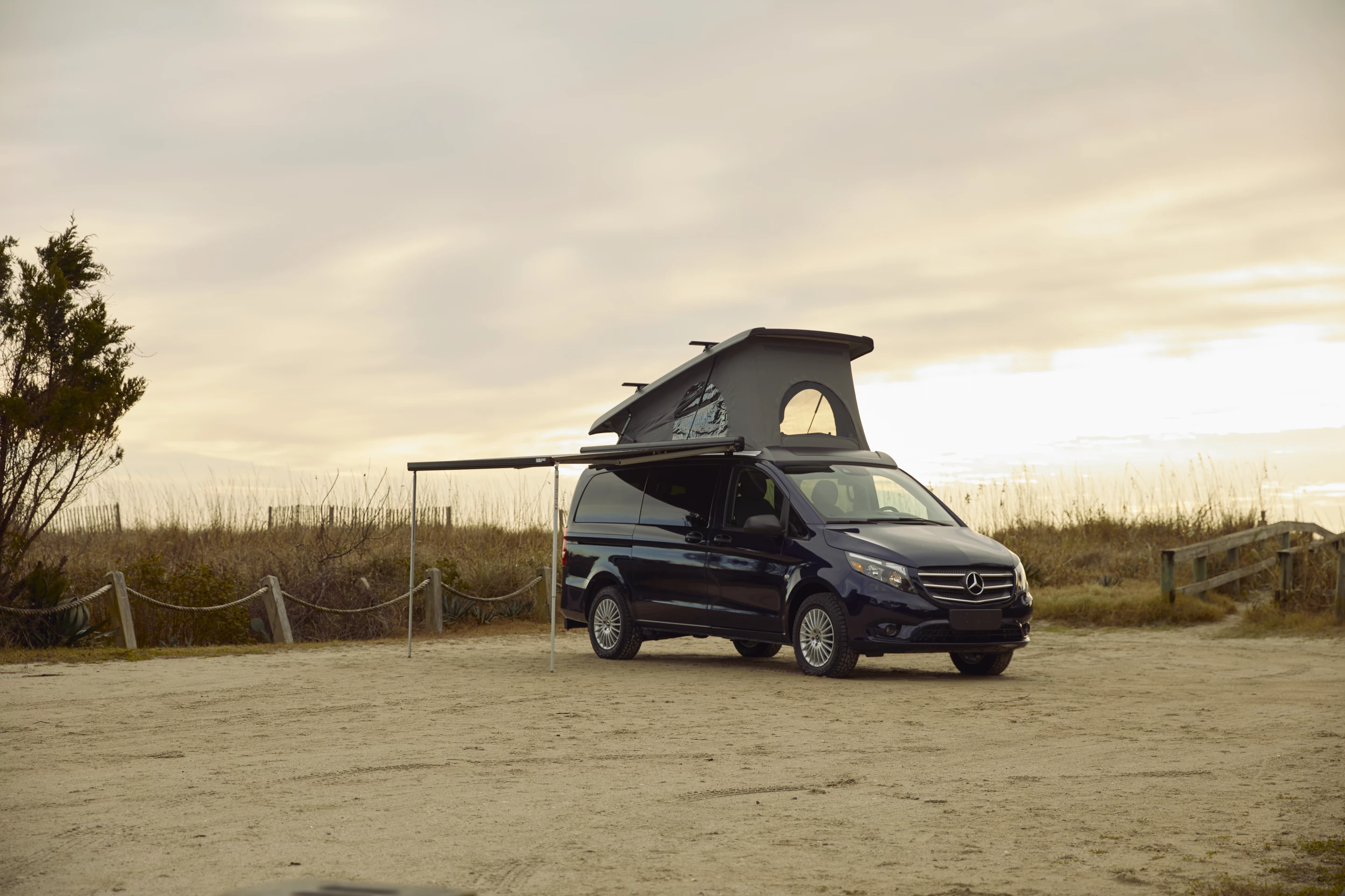 Mercedes Metris Weekender with optional awning and roof crossbars