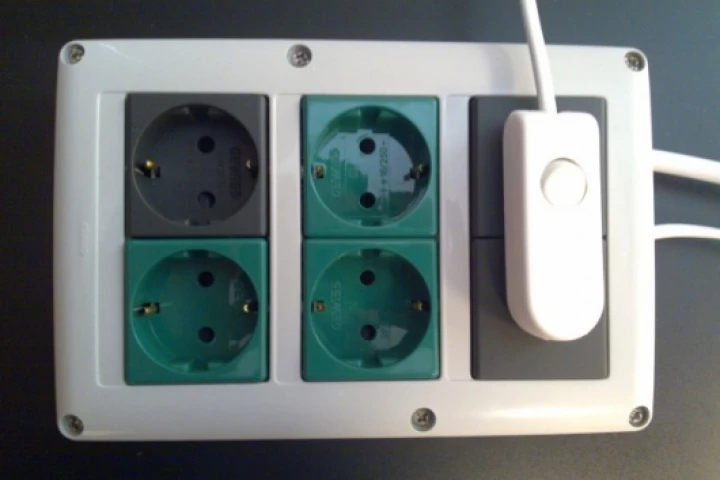 The 100% Off prototype