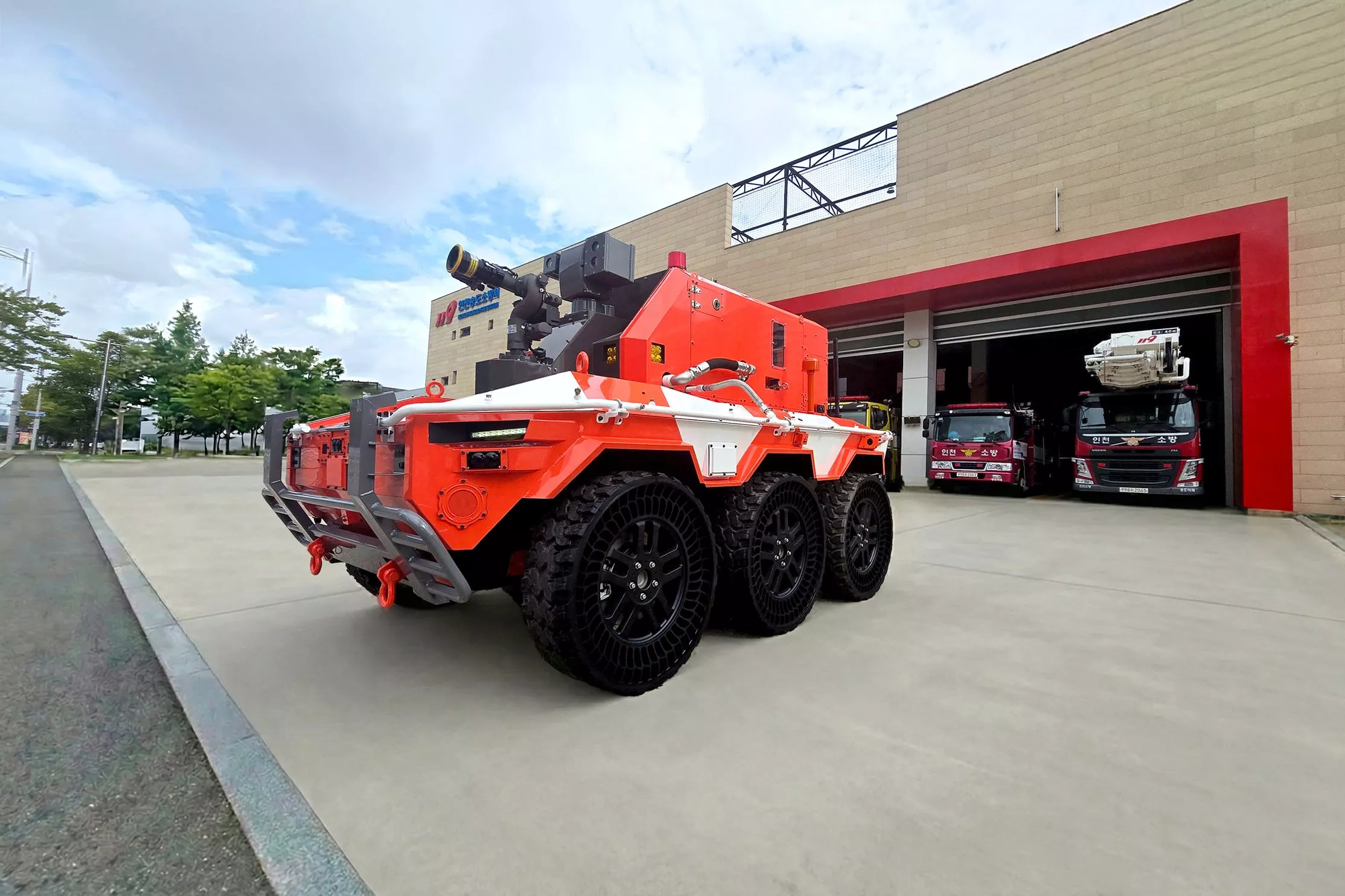 The autonomous firefighters will find homes in four different stations across Korea thanks to a donation by Hyundai