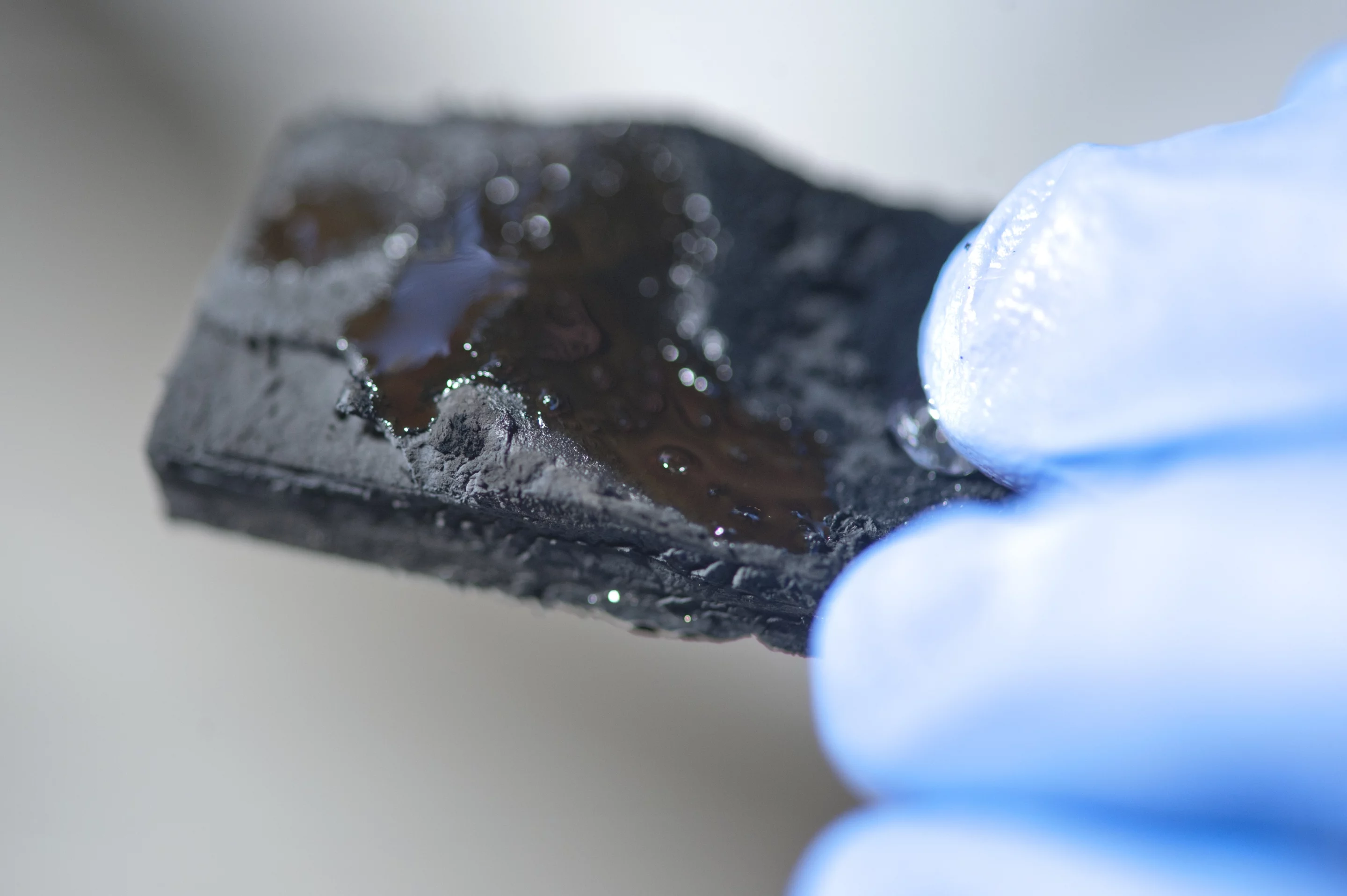 This carbon nanotube sponge can hold more than 100 times its weight in oil, which can be squeezed out or burned off, and the sponge reused (Photo: Jeff Fitlow/Rice University)