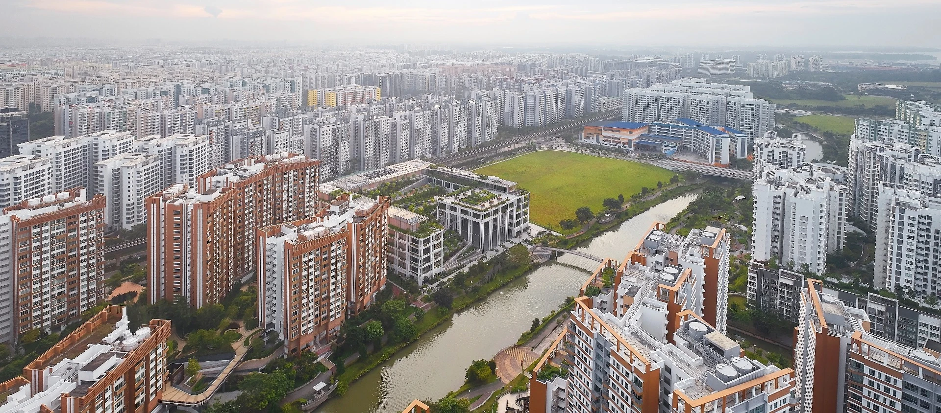 With its tropical climate and lush vegetation, Singapore is well-suited to greenery-covered architecture
